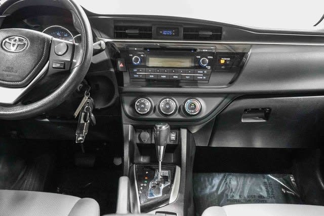 Thumbnail: 2014 Toyota Corolla - 9