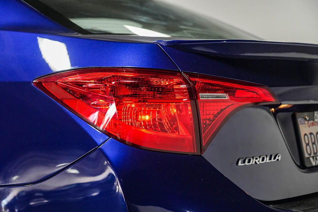 Thumbnail: 2018 Toyota Corolla - 21