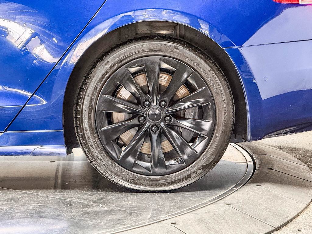 Thumbnail: 2020 Tesla Model S - 21