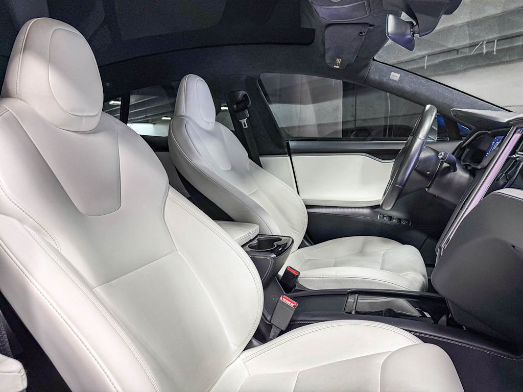 Thumbnail: 2020 Tesla Model S - 10