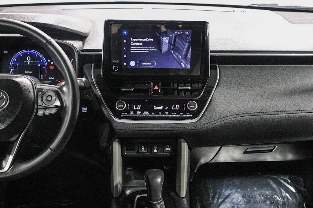 Thumbnail: 2024 Toyota Corolla Cross - 8