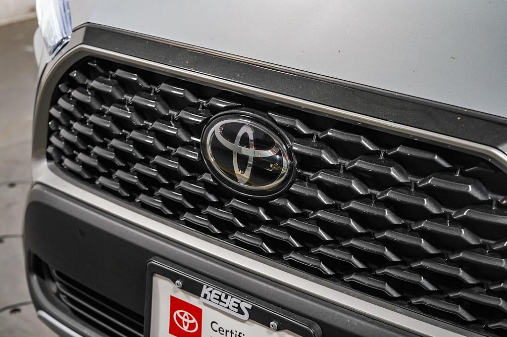 Thumbnail: 2025 Toyota Corolla Cross - 6
