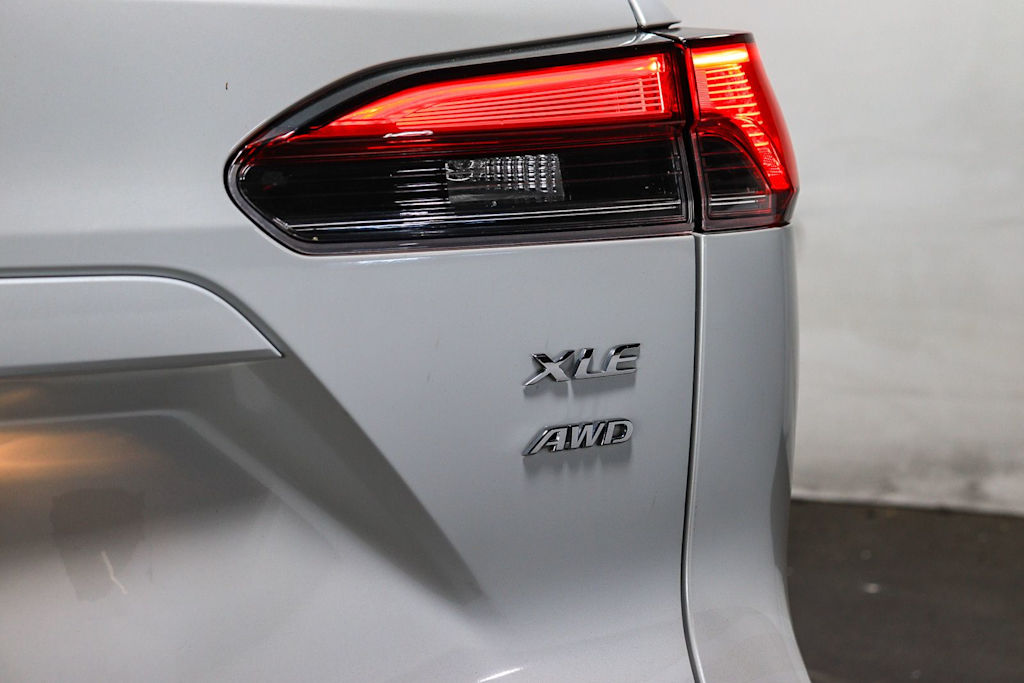 Thumbnail: 2022 Toyota Corolla Cross - 23