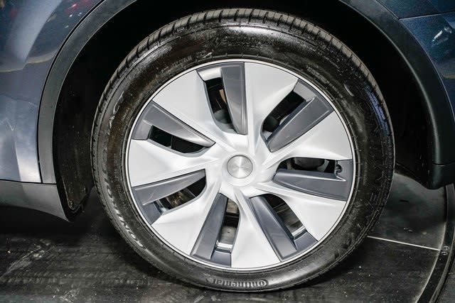 Thumbnail: 2023 Tesla Model Y - 7