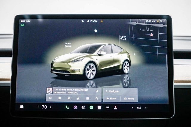 Thumbnail: 2023 Tesla Model Y - 14