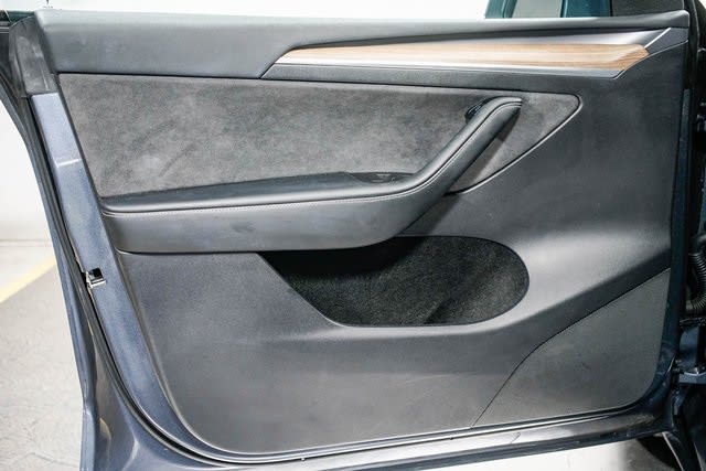 Thumbnail: 2023 Tesla Model Y - 23