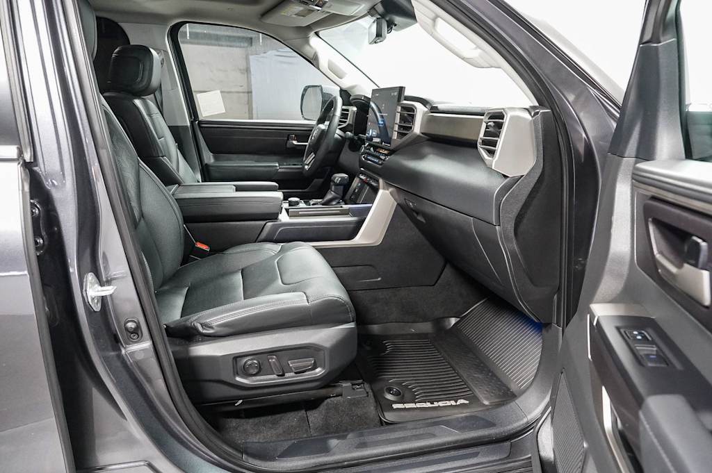 Thumbnail: 2024 Toyota Sequoia - 10