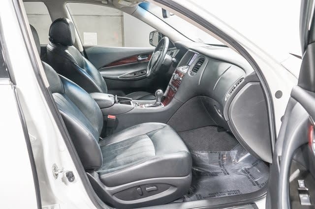 Thumbnail: 2017 INFINITI QX50 - 9