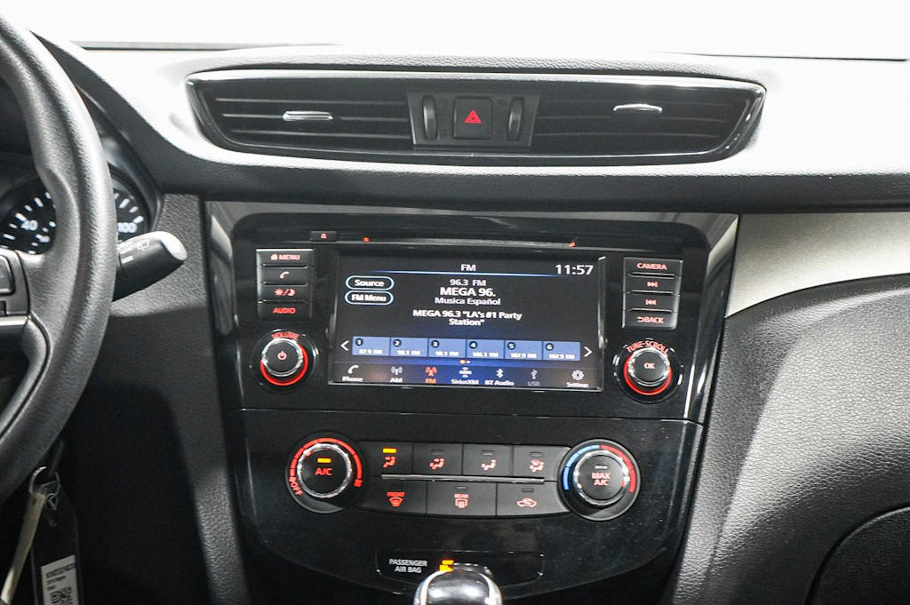 Thumbnail: 2019 Nissan Rogue Sport - 12