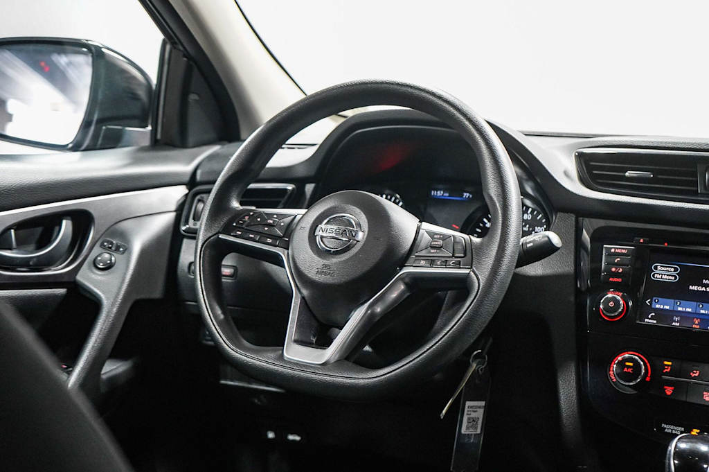 Thumbnail: 2019 Nissan Rogue Sport - 10