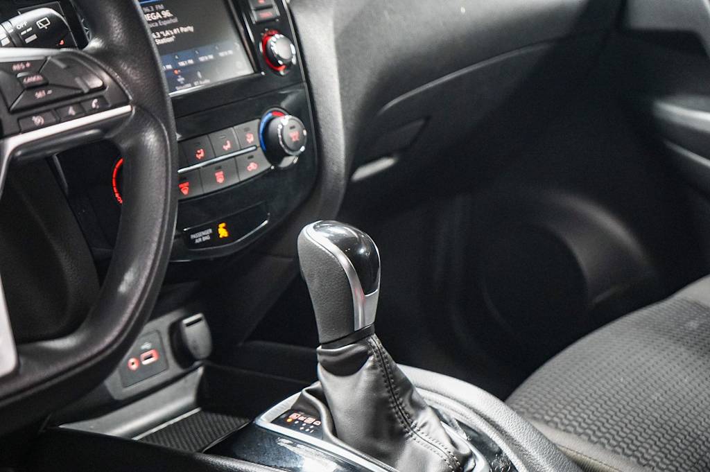 Thumbnail: 2019 Nissan Rogue Sport - 13