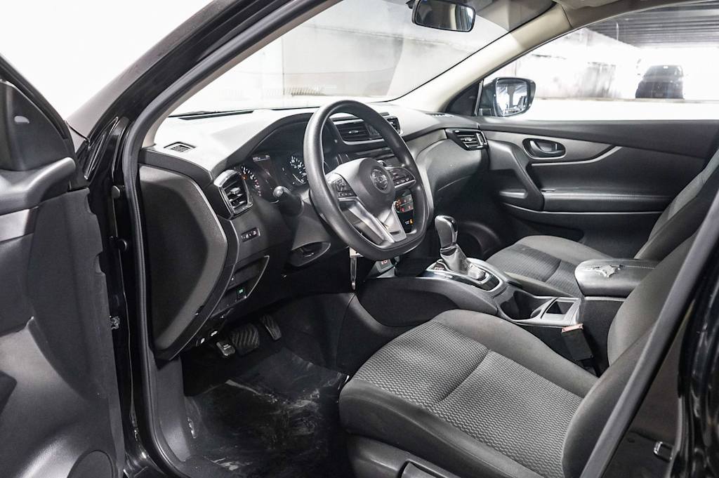 Thumbnail: 2019 Nissan Rogue Sport - 11