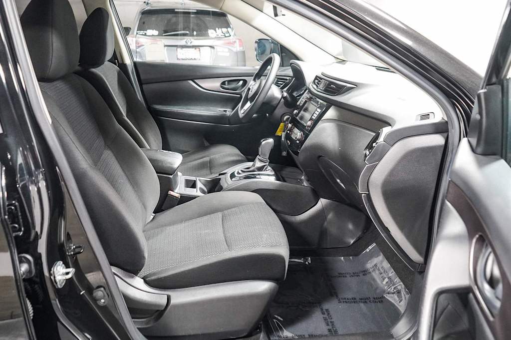 Thumbnail: 2019 Nissan Rogue Sport - 7