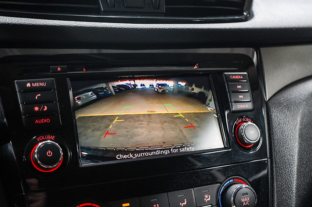 Thumbnail: 2019 Nissan Rogue Sport - 25