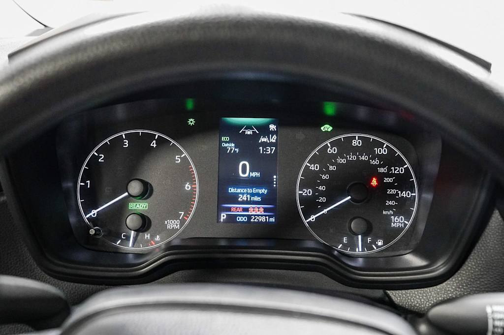 Thumbnail: 2025 Toyota Corolla - 16
