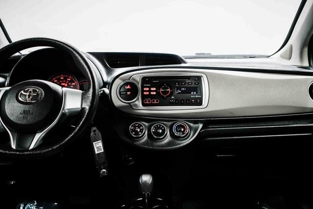 Thumbnail: 2012 Toyota Yaris - 7