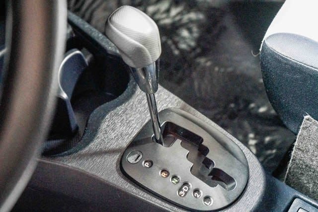 Thumbnail: 2012 Toyota Yaris - 13