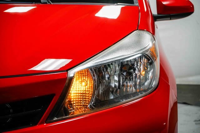Thumbnail: 2012 Toyota Yaris - 20