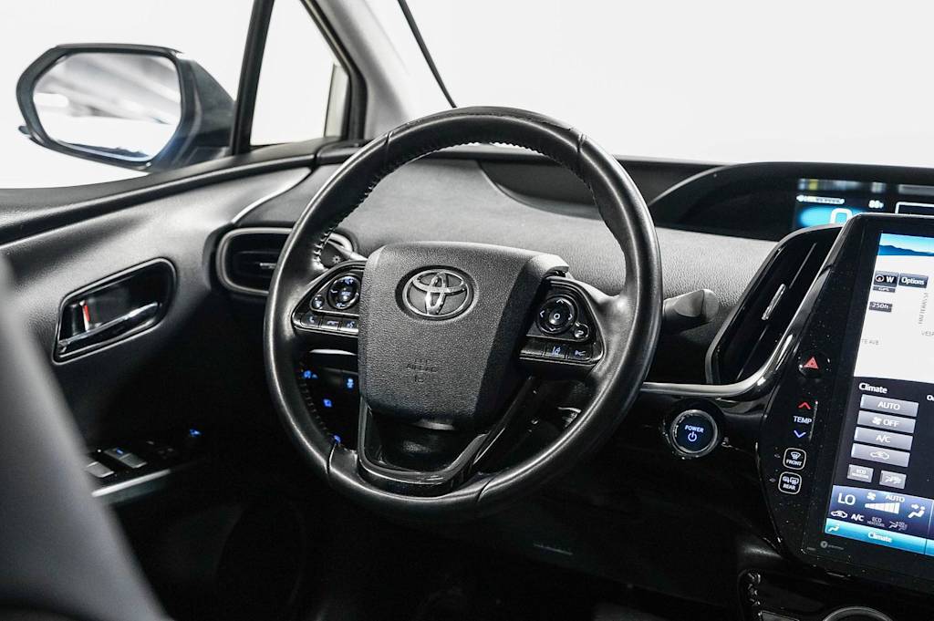 Thumbnail: 2021 Toyota Prius Prime - 8