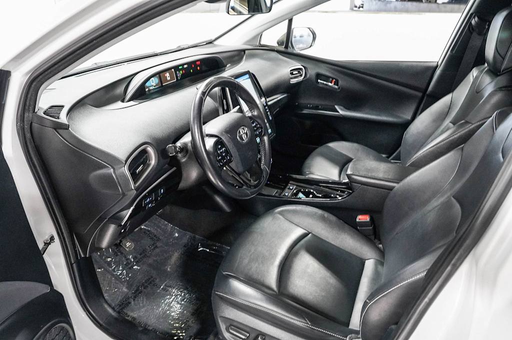 Thumbnail: 2021 Toyota Prius Prime - 10