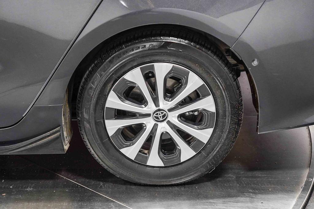 Thumbnail: 2022 Toyota Prius Prime - 7