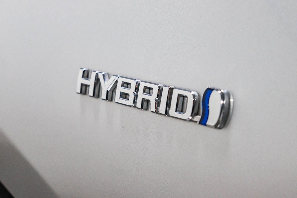 Thumbnail: 2022 Toyota Prius - 24