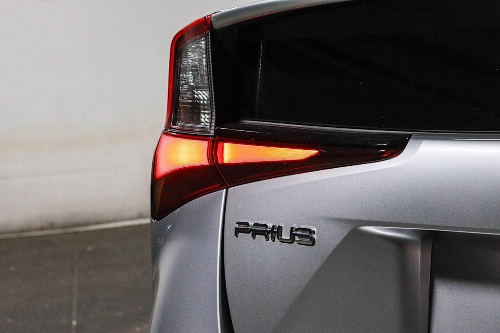 Thumbnail: 2022 Toyota Prius - 6
