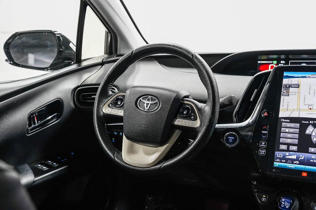 Thumbnail: 2017 Toyota Prius Prime - 13