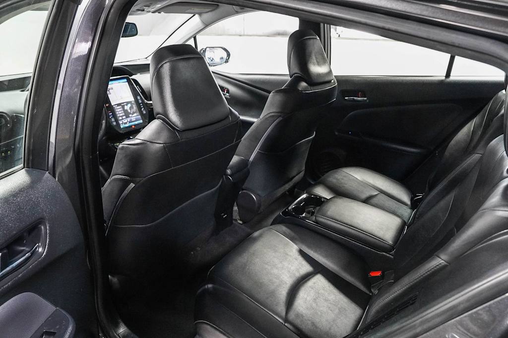 Thumbnail: 2017 Toyota Prius Prime - 12