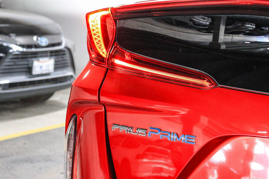 Thumbnail: 2017 Toyota Prius Prime - 23