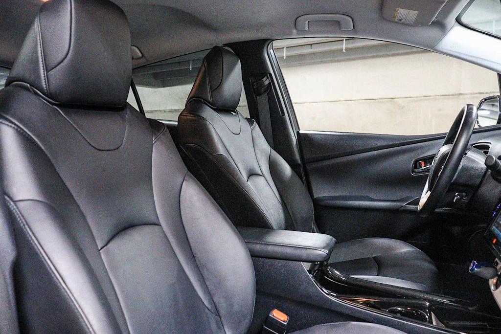 Thumbnail: 2017 Toyota Prius Prime - 10