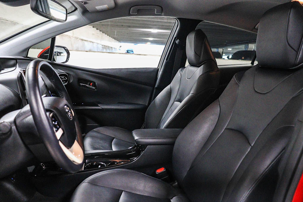 Thumbnail: 2017 Toyota Prius Prime - 11