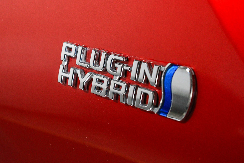 Thumbnail: 2017 Toyota Prius Prime - 6