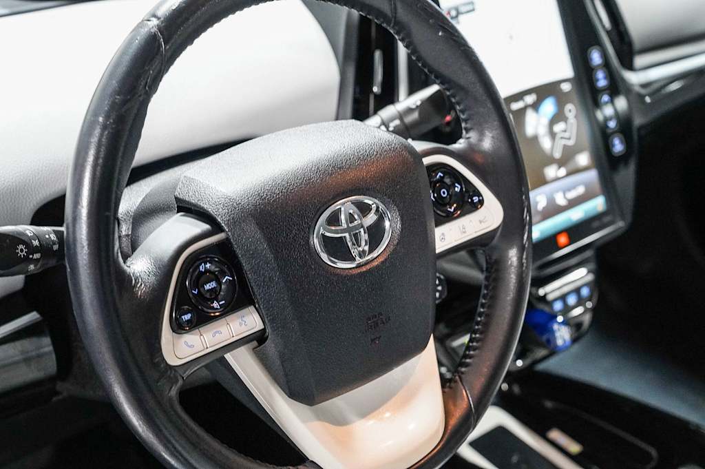 Thumbnail: 2018 Toyota Prius Prime - 14