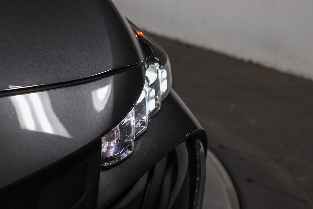 Thumbnail: 2018 Toyota Prius Prime - 17