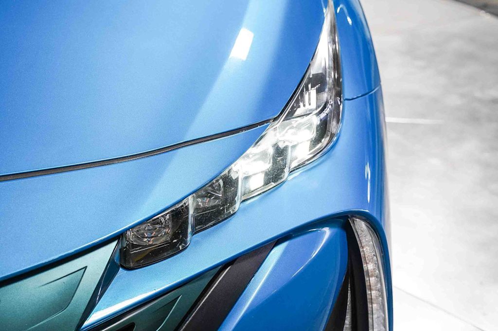 Thumbnail: 2017 Toyota Prius Prime - 19