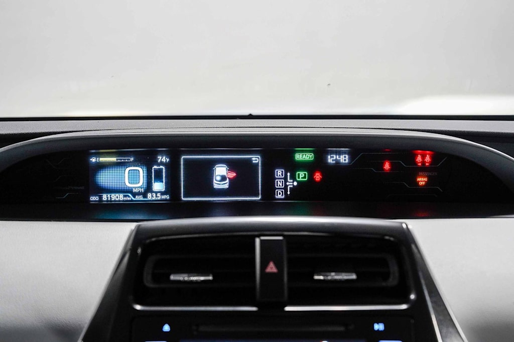 Thumbnail: 2017 Toyota Prius Prime - 22