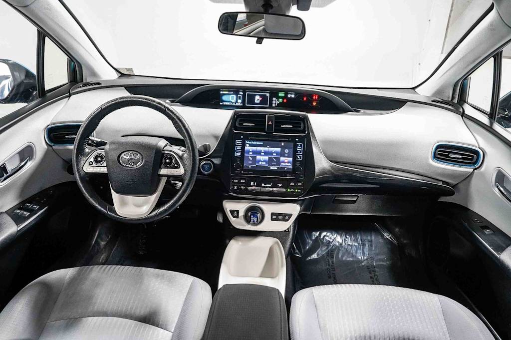 Thumbnail: 2017 Toyota Prius Prime - 2