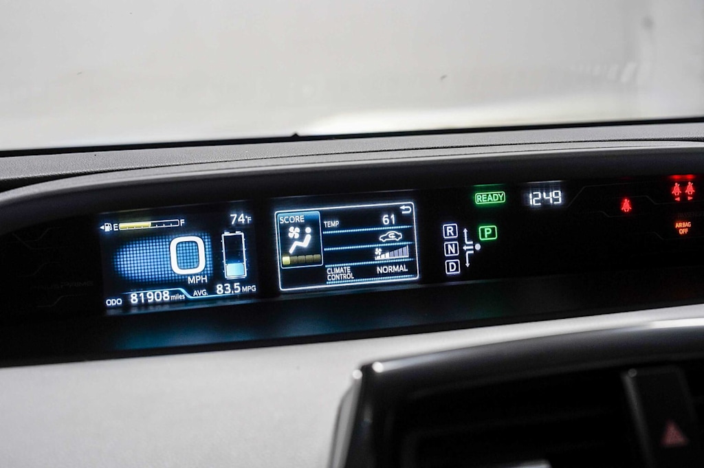 Thumbnail: 2017 Toyota Prius Prime - 26