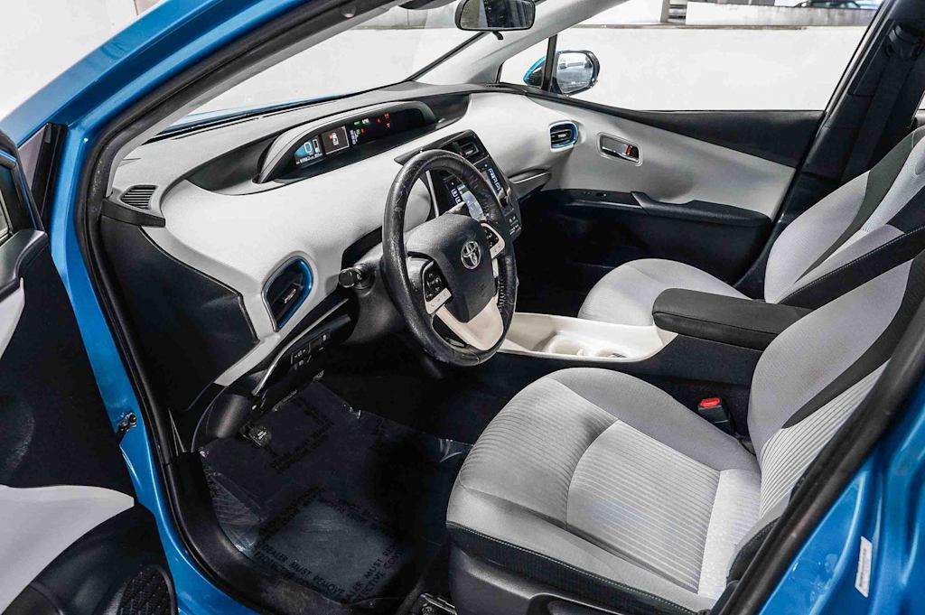 Thumbnail: 2017 Toyota Prius Prime - 11