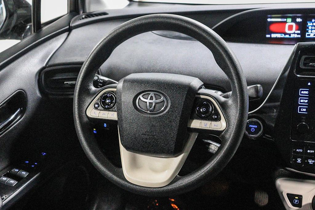 Thumbnail: 2017 Toyota Prius - 8