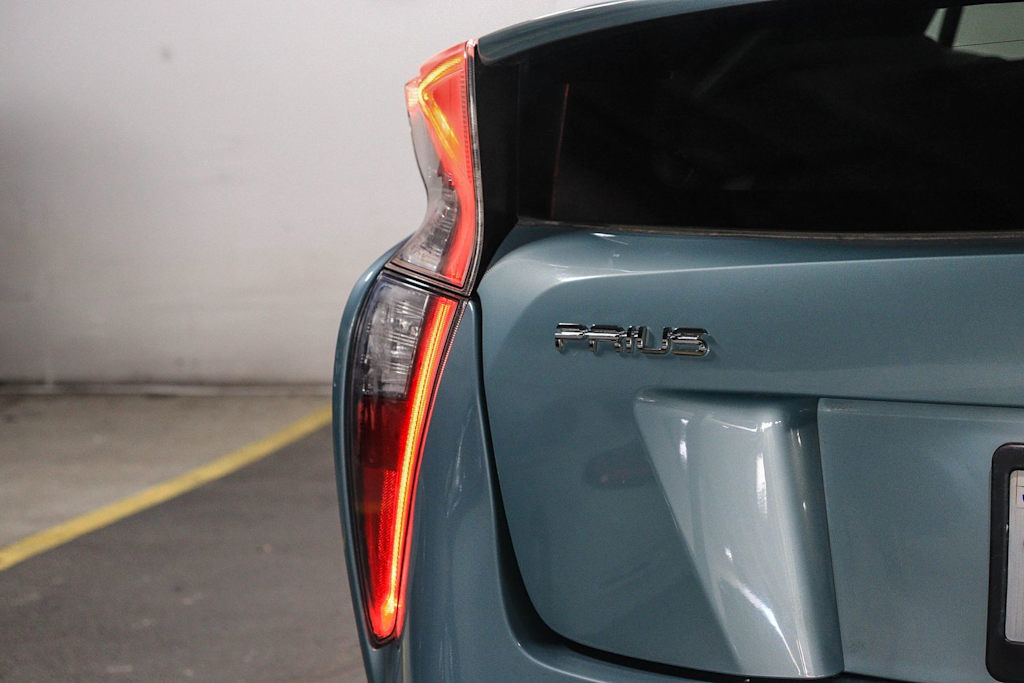 Thumbnail: 2017 Toyota Prius - 5