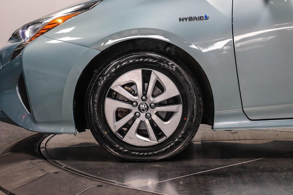 Thumbnail: 2017 Toyota Prius - 6