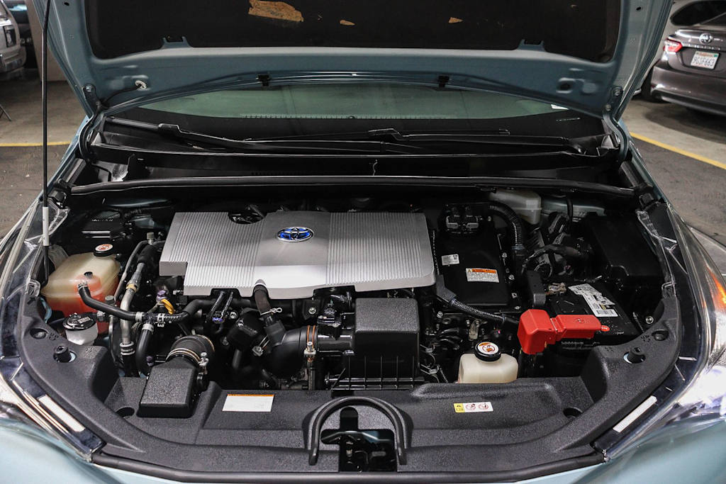 Thumbnail: 2017 Toyota Prius - 7