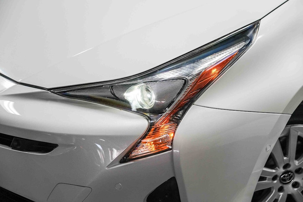 Thumbnail: 2017 Toyota Prius - 16