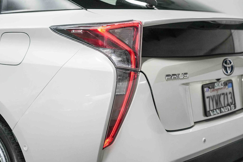 Thumbnail: 2017 Toyota Prius - 20