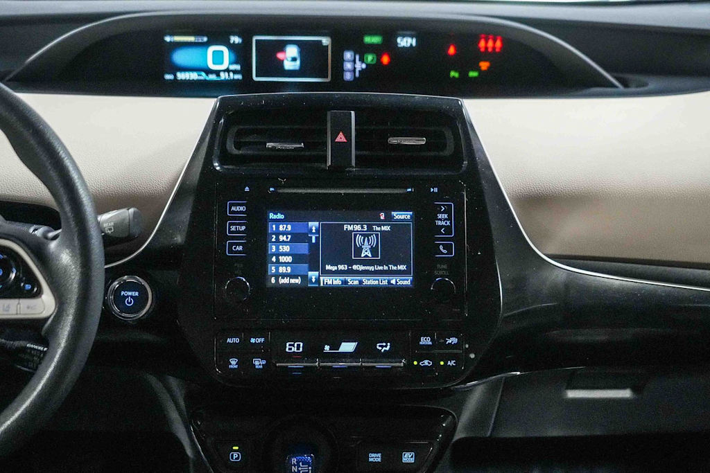Thumbnail: 2017 Toyota Prius - 13