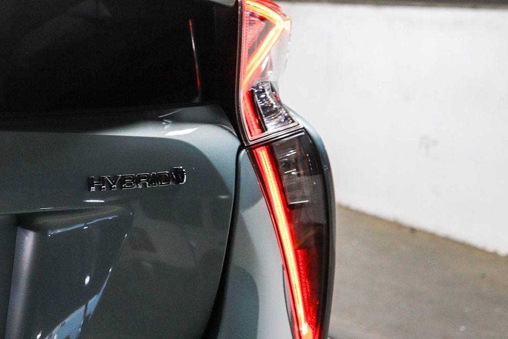 Thumbnail: 2018 Toyota Prius - 21