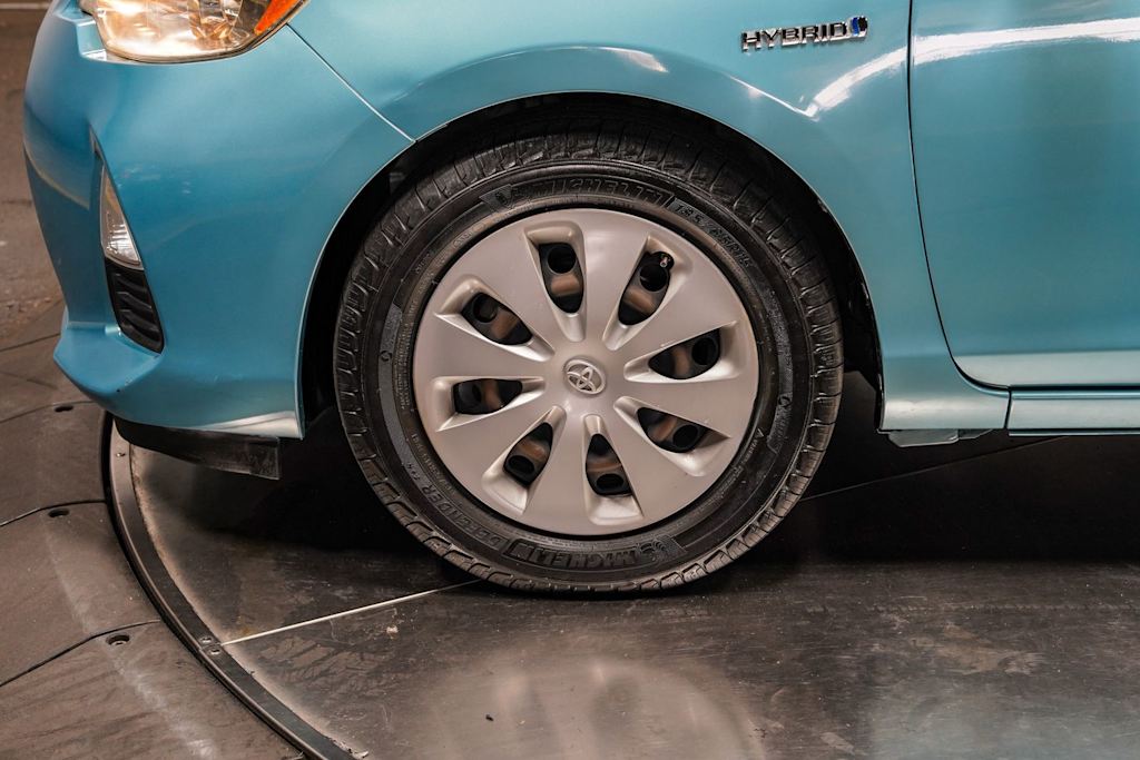 Thumbnail: 2014 Toyota Prius c - 7