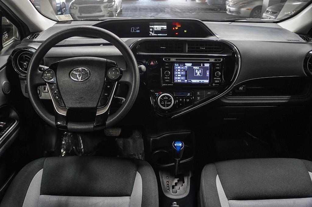Thumbnail: 2019 Toyota Prius c - 2